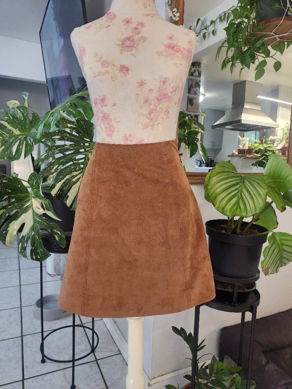 Babaton Camel Suede Mini Skirt - Picture 2 of 7
